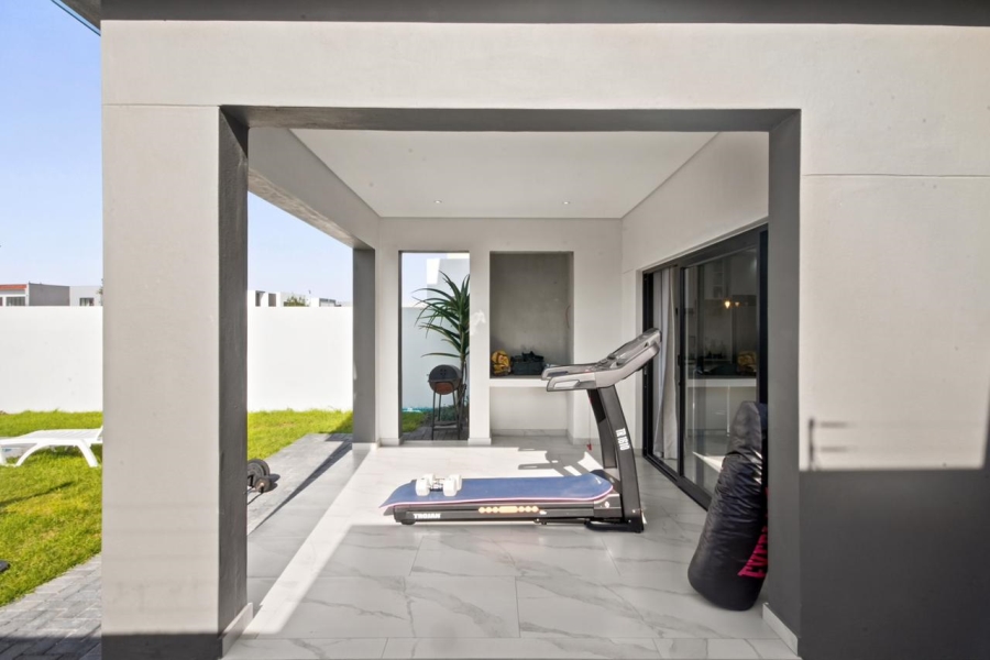 4 Bedroom Property for Sale in Sandown Western Cape